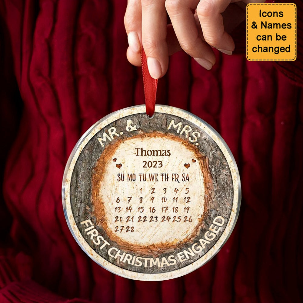 Couple - First Christmas Married - Personalized Circle Ornament